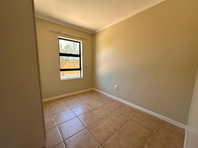 To Let 2 Bedroom Property for Rent in Gordons Bay Western Cape